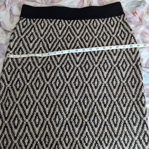 Chic MOTF Wool-Mix Geo Pattern Knit Skirt - Picture 7 of 10